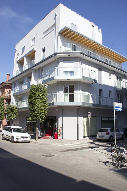 Residence La Perla Caorle Buitenkant foto