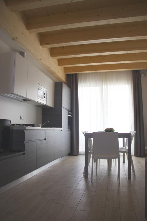 Residence La Perla Caorle Kamer foto