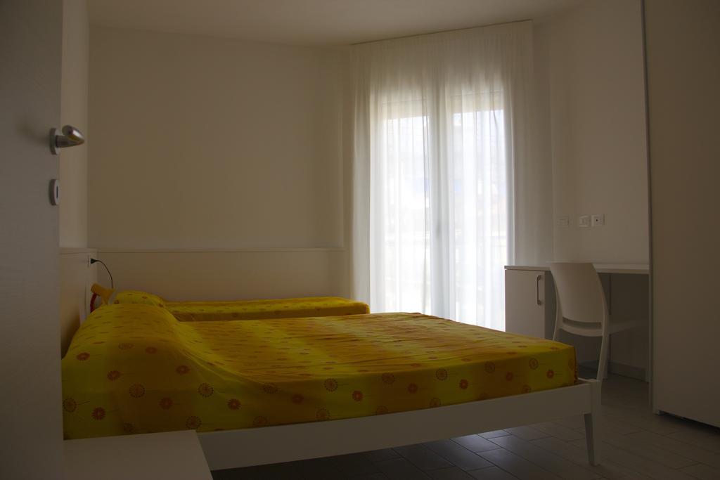 Residence La Perla Caorle Kamer foto